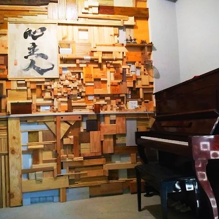 Back To Real Hostel Taitung Bagian luar foto