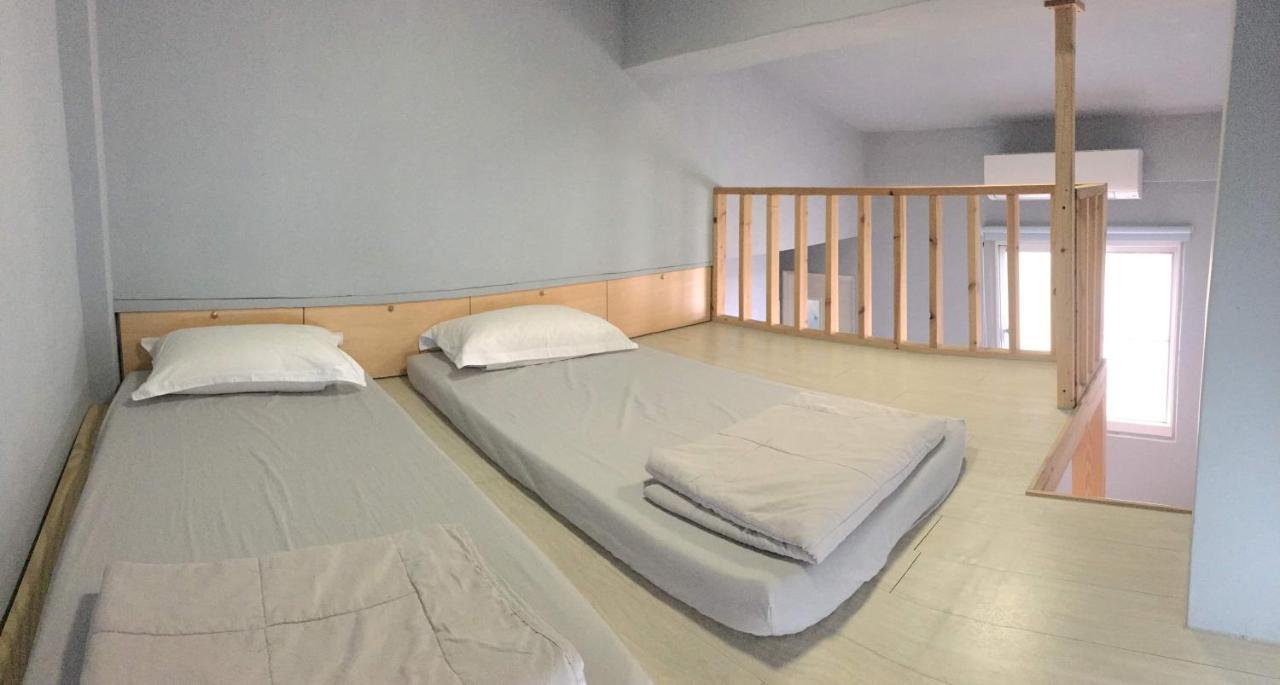Back To Real Hostel Taitung Bagian luar foto