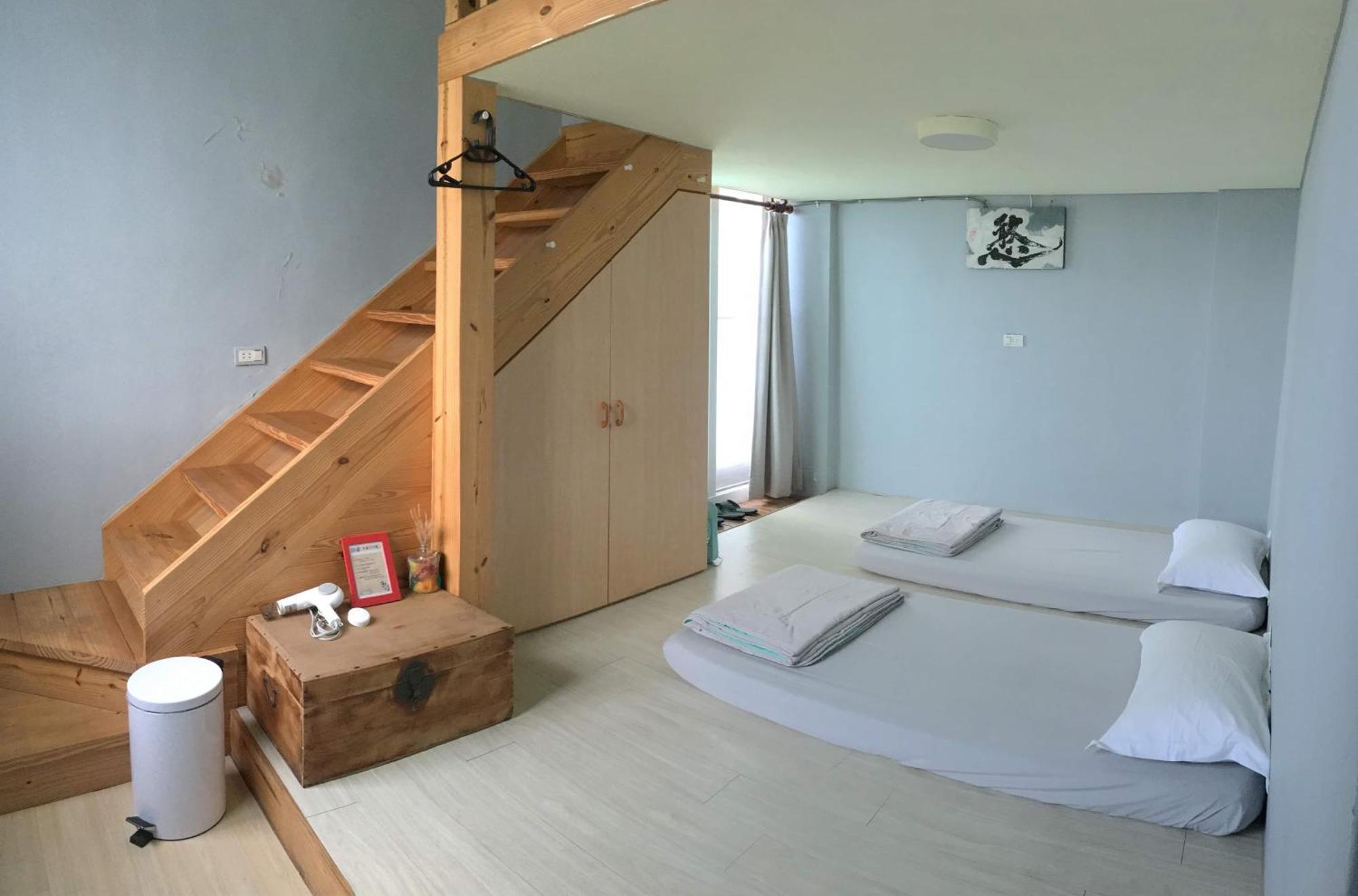 Back To Real Hostel Taitung Bagian luar foto